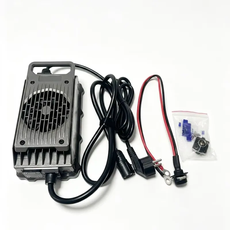 Caricabatterie per Tavola da S - 84V 20A Smart Charger recensione e prezzo
